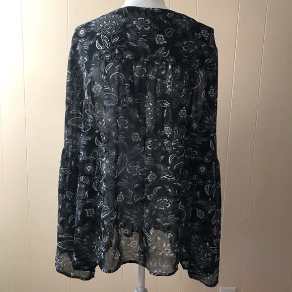 Torrid Blouse - Picture 2 of 3